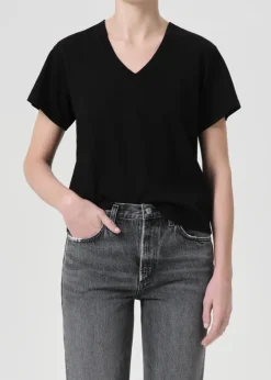 Online - Jones T-Shirt - Black Crop Tops