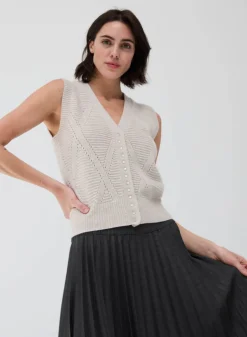 Best - Diamond Stitch Vest - Mojave Sweaters & Knits