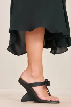 New - Arabesque Sandal - Black Shoes