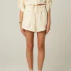 Online - Mira Shorts - Ivory Shorts