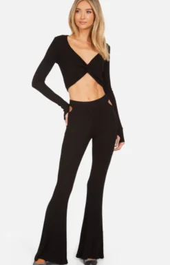 Hot - Jory L/S Front Twist Top - Black Crop Tops