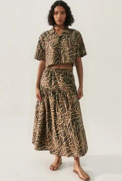 Best - Cotton Silk Cropped Camp Shirt - Leopard Animal Print | Crop Tops