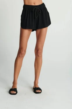 Fashion - Jade Short - Black Shorts