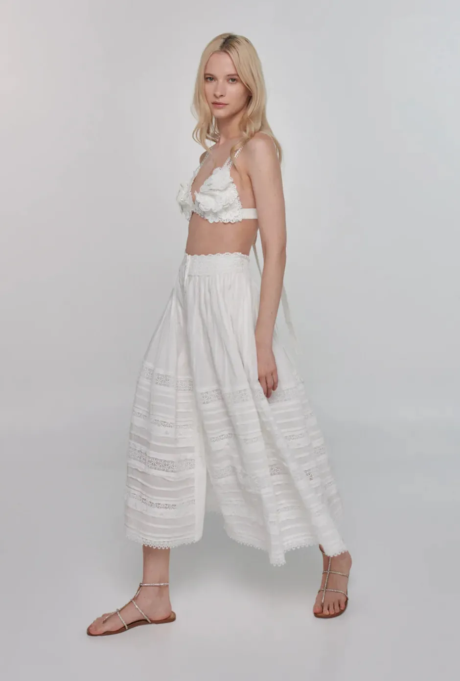Hot - Dinamita Top - White Crop Tops